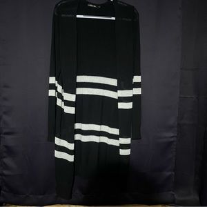 Doe & Rae black & white cardigan Sz L